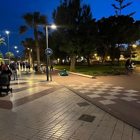 Luxury 190M2 Amplio Apartamento Moderno Con Terraza En La Azotea De 50M2 Junto A La Playa, En El Centro De Torre Del Mar, Malaga, Modern Large Apartment With 50M2 Roof Terrace By The Beach, Right In The Center Of Torre Del Mar, Malaga Eksteriør bilde