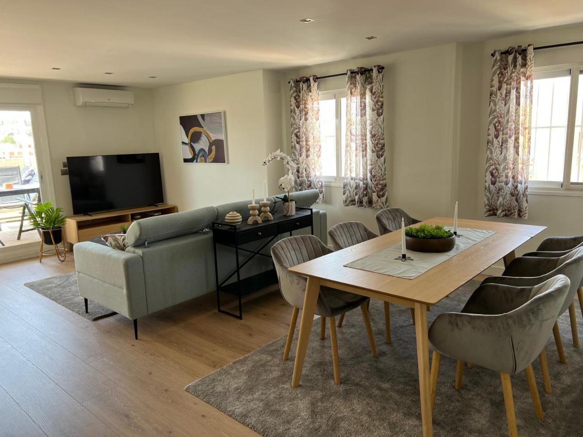 Luxury 190M2 Amplio Apartamento Moderno Con Terraza En La Azotea De 50M2 Junto A La Playa, En El Centro De Torre Del Mar, Malaga, Modern Large Apartment With 50M2 Roof Terrace By The Beach, Right In The Center Of Torre Del Mar, Malaga Eksteriør bilde