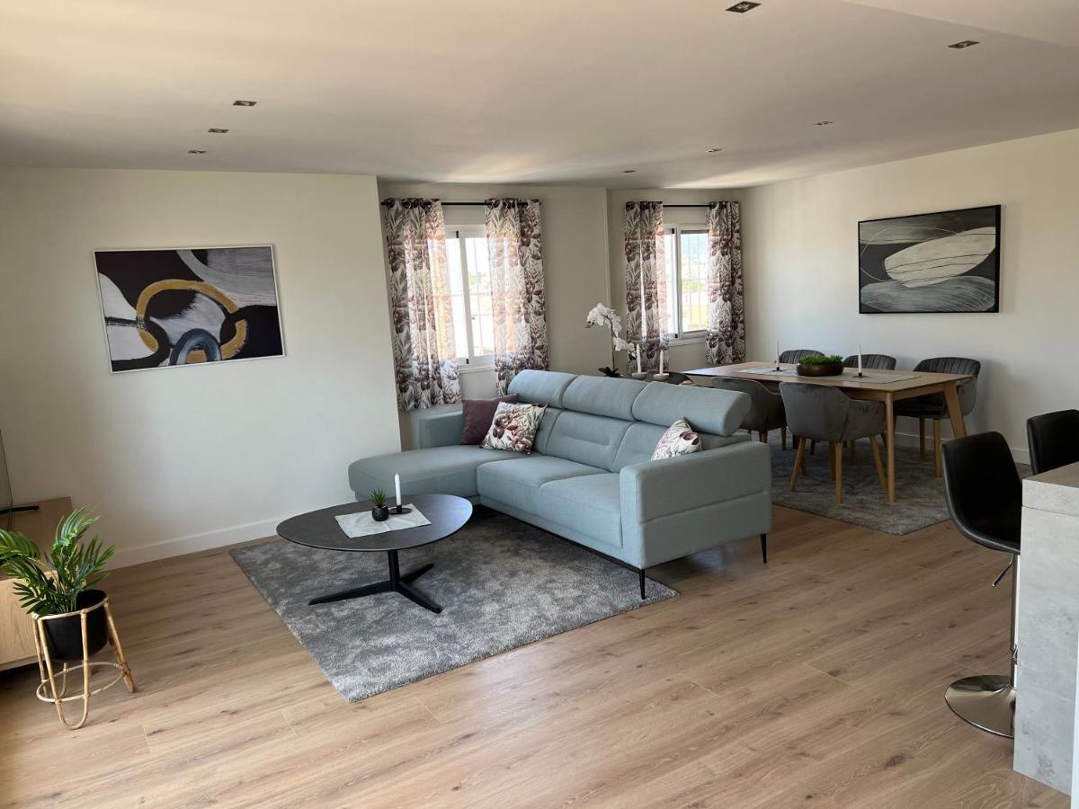 Luxury 190M2 Amplio Apartamento Moderno Con Terraza En La Azotea De 50M2 Junto A La Playa, En El Centro De Torre Del Mar, Malaga, Modern Large Apartment With 50M2 Roof Terrace By The Beach, Right In The Center Of Torre Del Mar, Malaga Eksteriør bilde