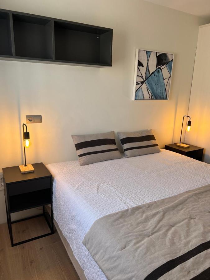 Luxury 190M2 Amplio Apartamento Moderno Con Terraza En La Azotea De 50M2 Junto A La Playa, En El Centro De Torre Del Mar, Malaga, Modern Large Apartment With 50M2 Roof Terrace By The Beach, Right In The Center Of Torre Del Mar, Malaga Eksteriør bilde